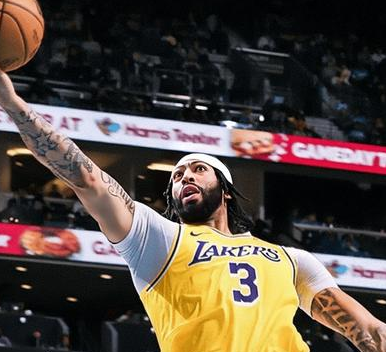 浓眉狂砍42分23篮板带领湖人险胜黄蜂，NBA常规赛，湖人客场挑战黄蜂，这场比赛