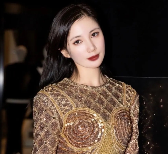 喊话前夫黄景瑜：放过彼此，不然截屏现女友