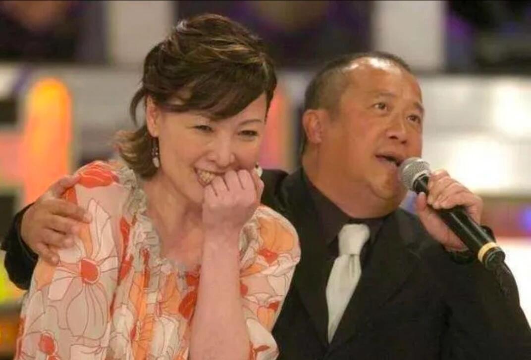 曾志伟娶王美华，新婚之夜，他却不见了