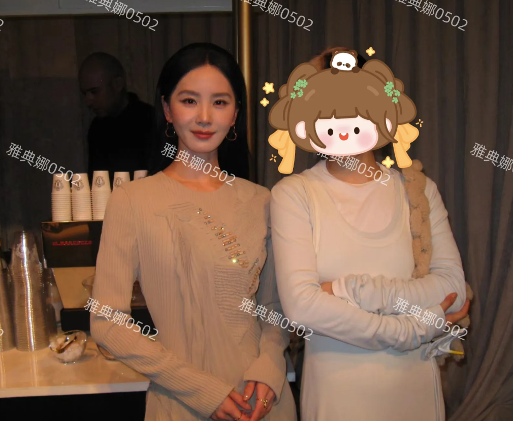 天啊，这居然是刘诗诗，差点儿没认出来，说不上哪变了就是跟以前不一样了。