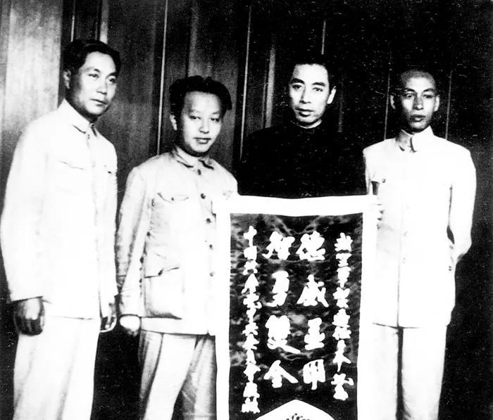 第二次国共合作期间，1938年5月，中国空军由汉口远征日本散发宣传品。中国空军返