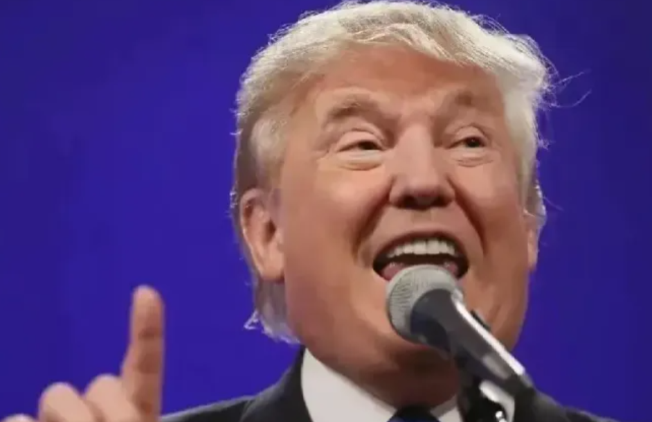 特朗普最近突然对中国态度一百八十度大转弯，大家都觉得挺意外的。其实中美的关系本来
