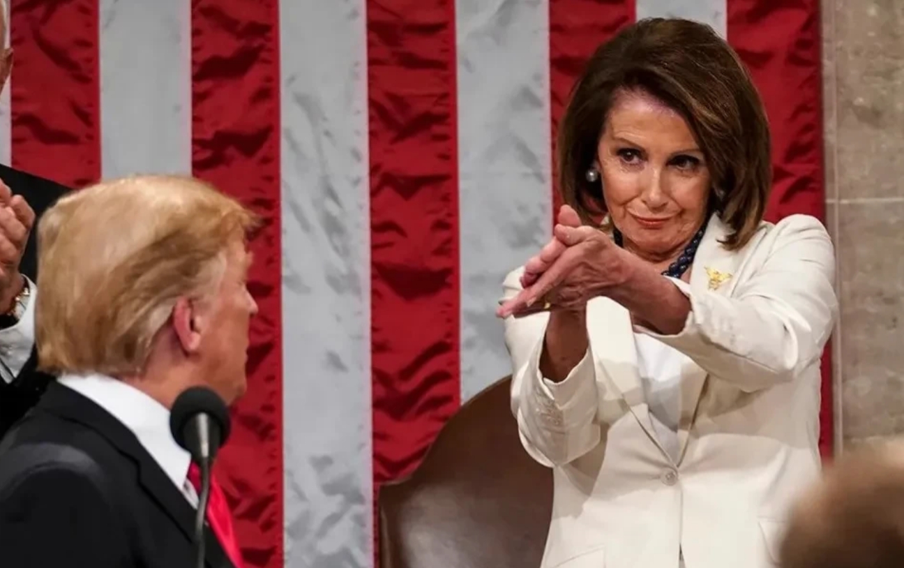 佩洛西没有参加特朗普的就职典礼，她今天发文痛批特朗普对国会骚乱者的赦免和减刑是对