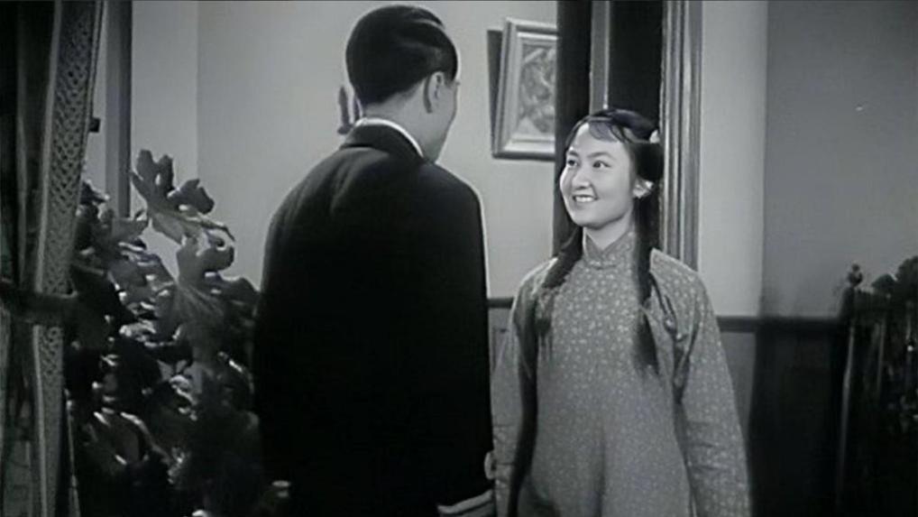 演员凤凰：2段婚姻，二婚丈夫去世后被继子告上法庭，至死没和解