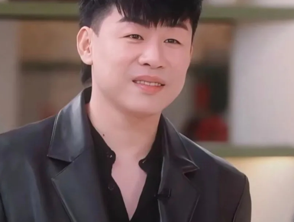 刘爽是故意的吗？让胡彦斌叫他爽，看到胡彦斌听到这个名字的表情真的笑不活了。
刘爽