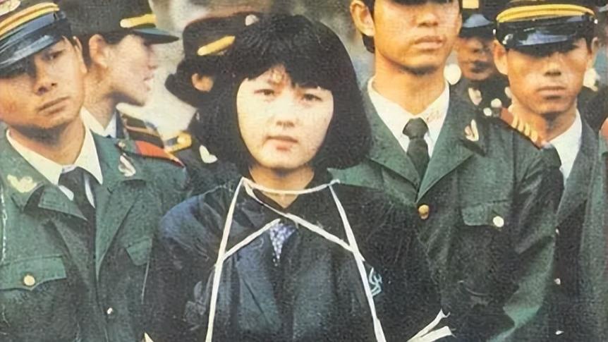 她是20岁的“最美死刑犯”，被捕仍不肯供出渣男，死前提出一个特殊要求