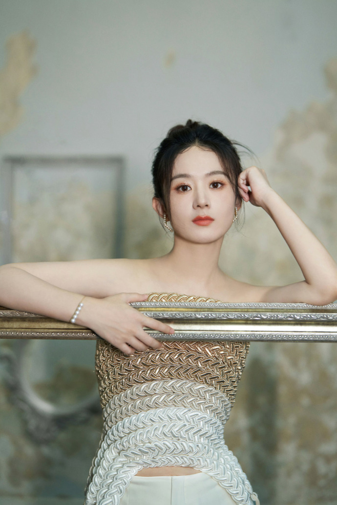 双料视后赵丽颖从跑龙套到“85花扛把子”
