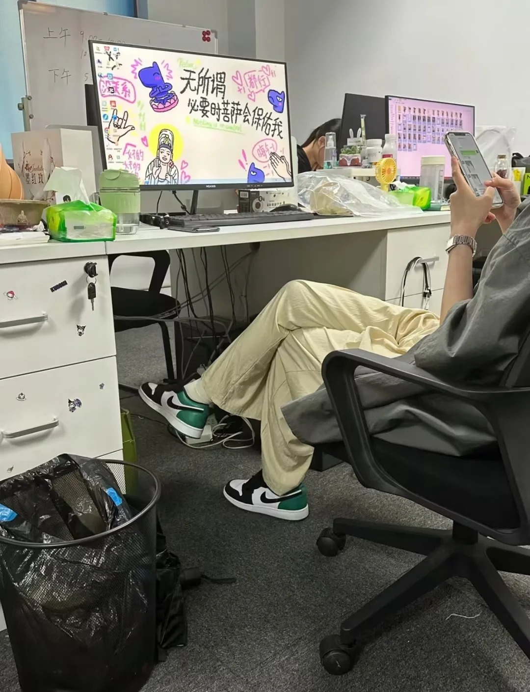 为啥现在00这么舍得花钱。。。
00后不是刚参加工作嘛？为啥都感觉这么有钱啊，人