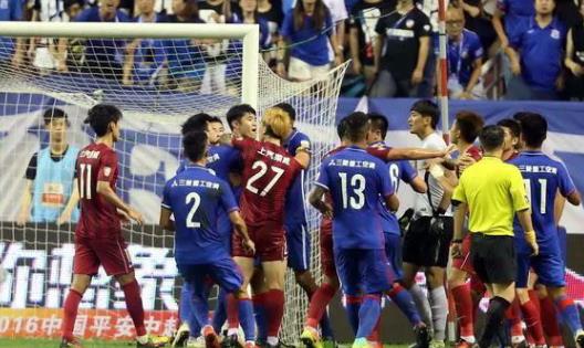 上海两支中超球队的关系有多一般？从2013年上海海港升上中超以来，申花和海港从来