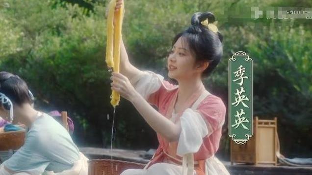 谭松韵《蜀锦人家》告诉我们，当女二太惊艳时，女主可以打酱油了
