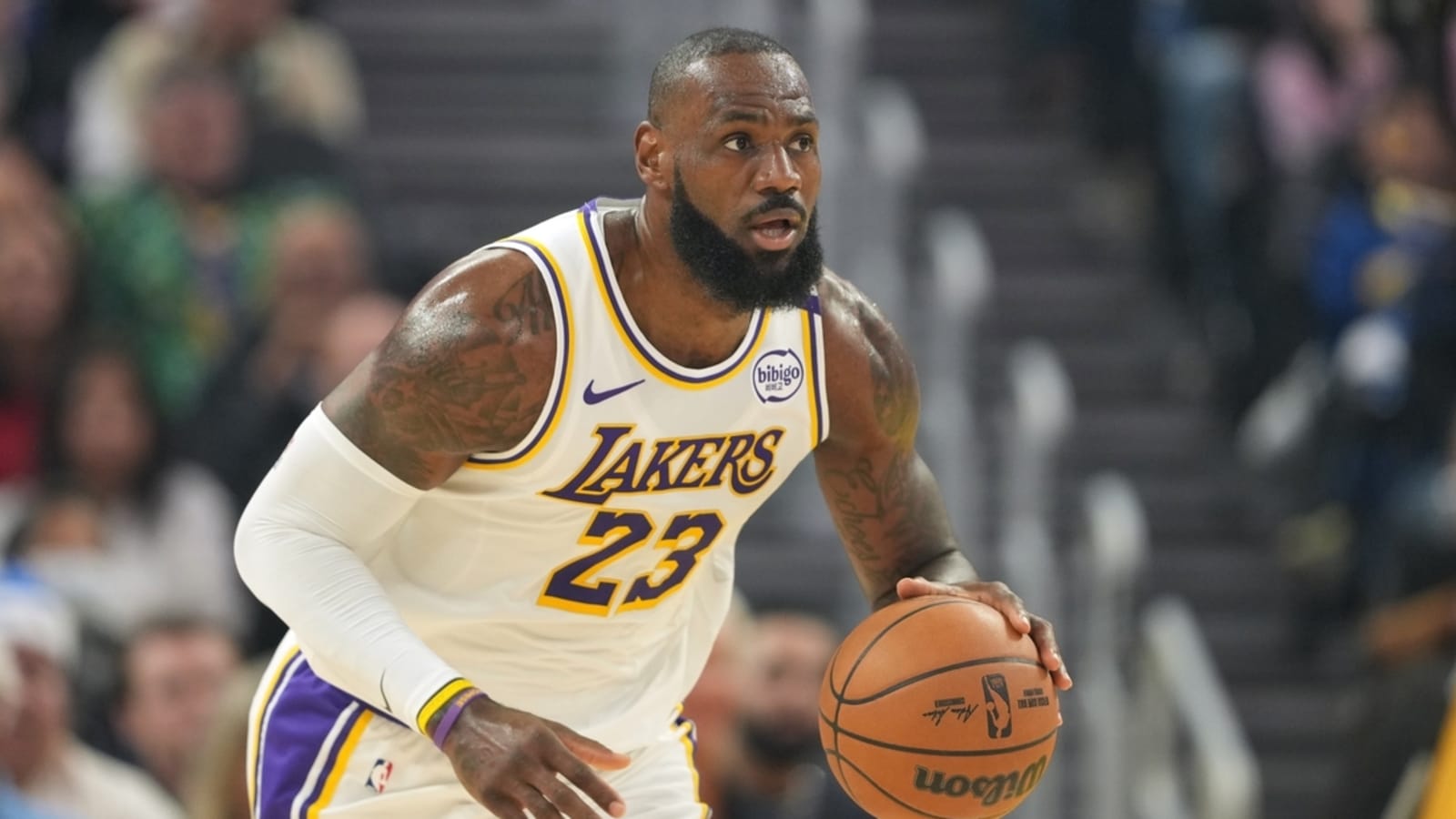 詹姆斯空砍准三双，湖人队115：119不敌火箭
北京时间1月6日上午8点，NBA