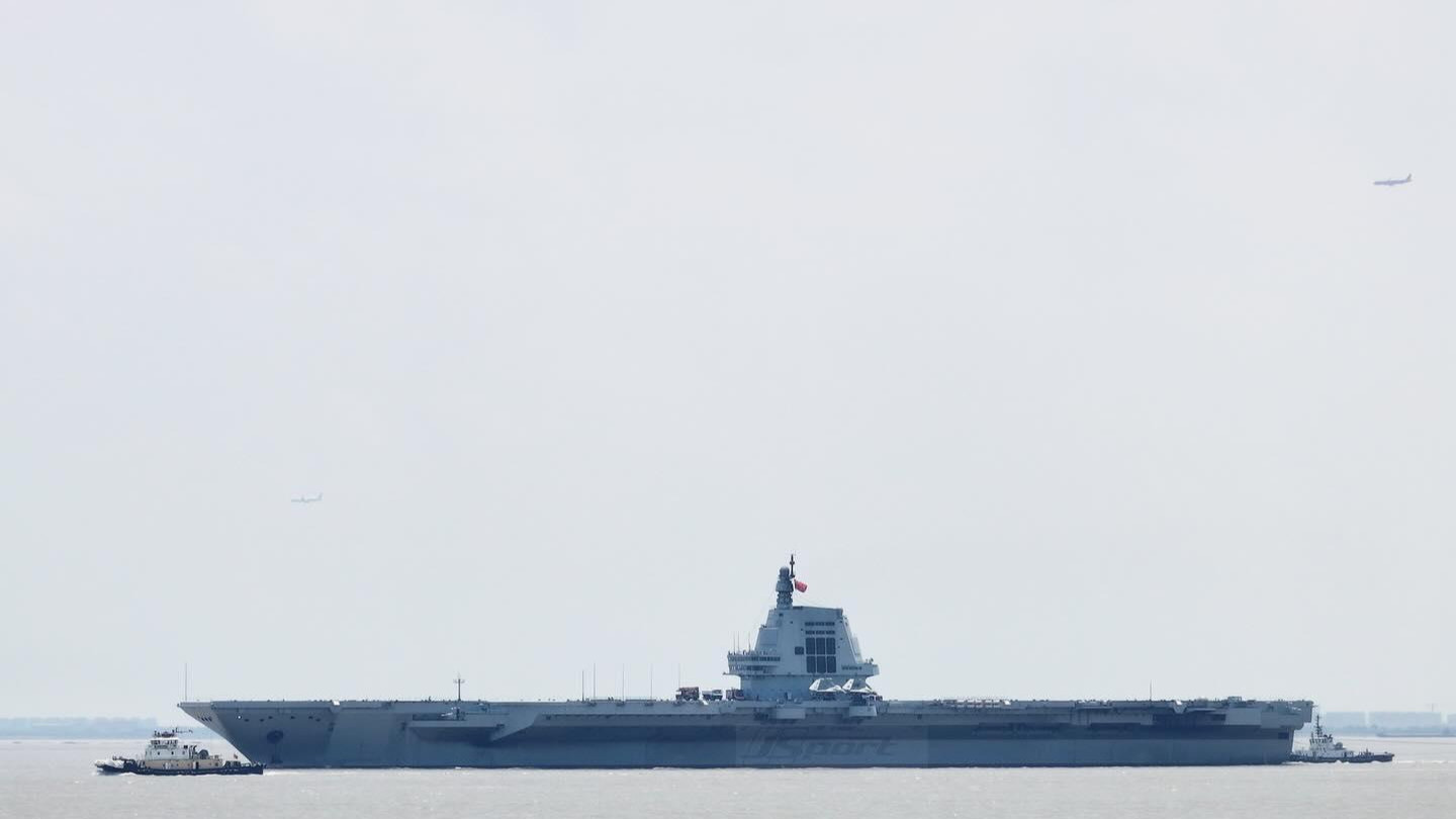 它配备了4个电磁弹射器？您可以在003和076船上同时制作004核管运输船！