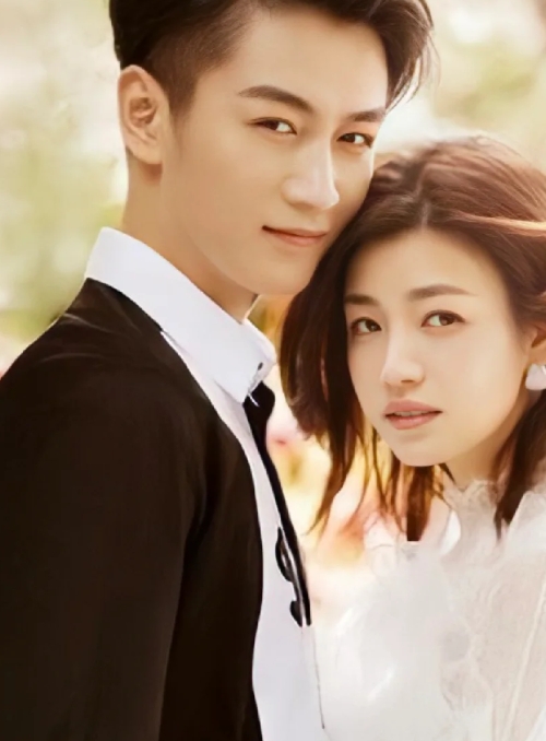 6月19日，有网友爆料称陈晓陈妍希婚姻破裂引发热议，随后，相关话题冲上热搜。目前