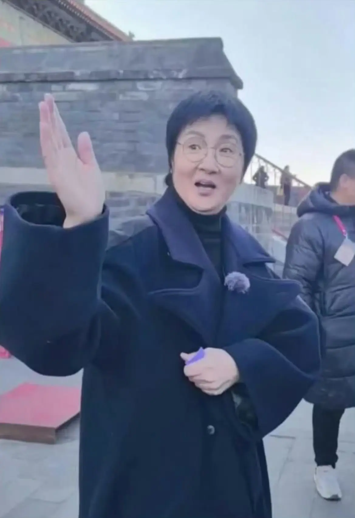 以前还真没发现，孙楠瘦成了徐帆 ​​​，俩人傻傻分不清楚！