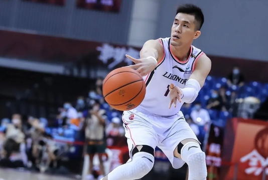 辽宁男篮球迷可以放心了，广州男篮宣布好消息，郭艾伦伤病无大碍。
今晚20点左右，