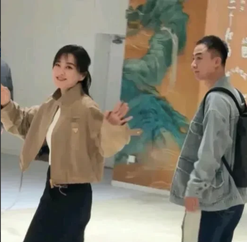 贾玲瘦了这么多，不但没有获得更多的粉丝，反而遭到了很多人的吐槽！
