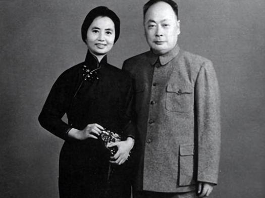 陈毅当上了上海市的市长，岳父就带着小姨子长期住下，愁坏了陈毅
