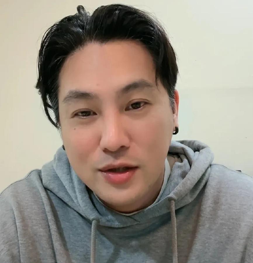 小S和许雅钧的关系，真不能美化！

湾湾博主：不要带着滤镜看小S和她老公，宝岛很