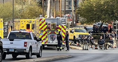 当地1月1日，特朗普酒店门前特斯拉爆炸，这个警告意味太明显了！

如果这起事件定