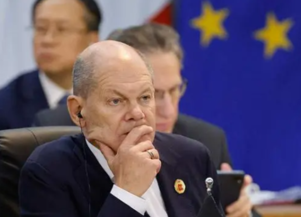 11月18日，美、英、法解除对乌克兰的武器使用限制，引发了连锁反应，特别是德国的