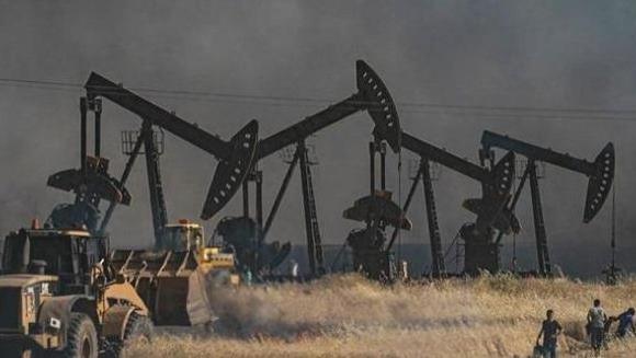 油田失守，库尔德军战线崩溃，美军猛轰拦不住，伤员惨遭集体处决