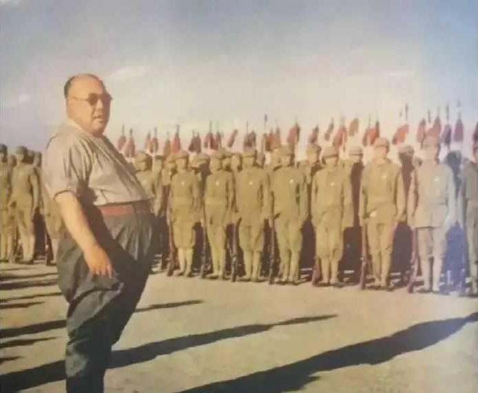 1949年5月，马鸿逵、马步芳谁来当西北军政长官，蒋介石难下决断，阎锡山建议说：