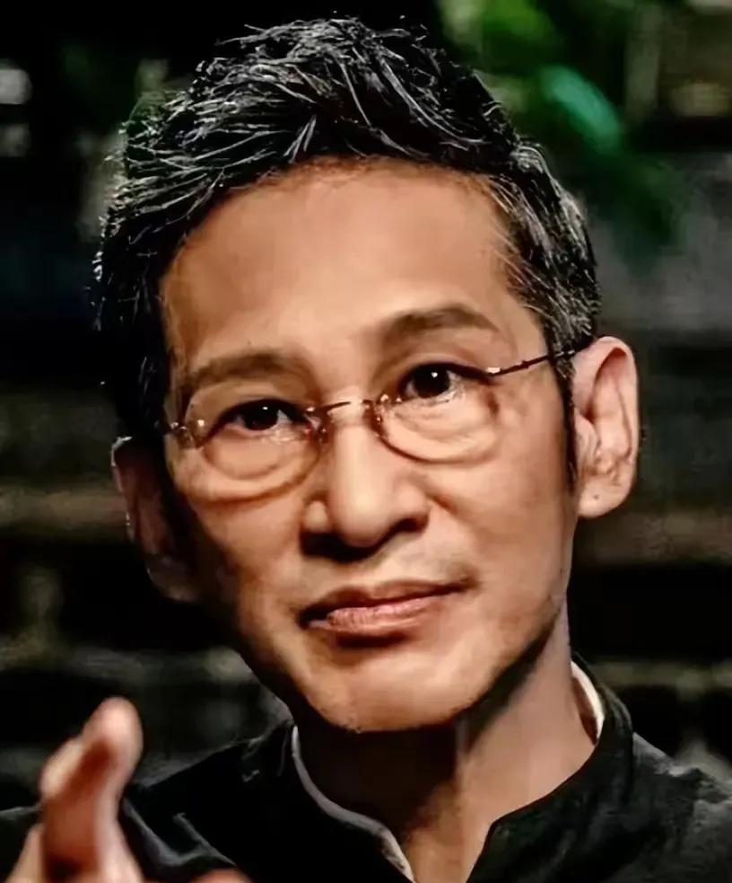 老了以后，才明白
1，尽量不要让闺女远嫁。
2. 手里得有点养老钱，别把家底都给