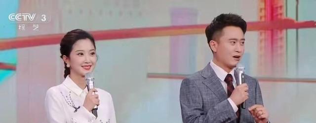 这一次,43岁的主持人杨帆,让央视刮目相看!(我想看主持人杨帆)-第11张图片-九妖电影 这一次,43岁的主持人杨帆,让央视刮目相看!(我想看主持人杨帆)-第11张图片-九妖电影