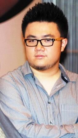 巴图：拒认生父，靠母爱成就娱乐新星