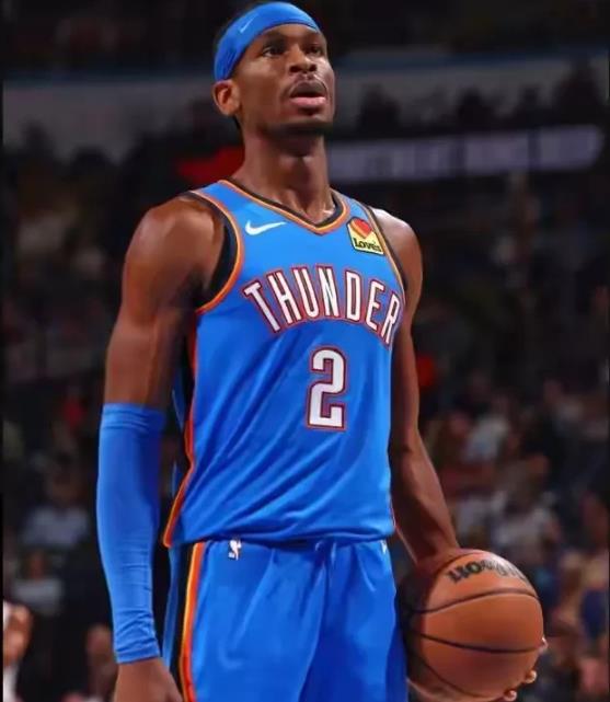 别看骑士8连胜，别看雷霆7连胜，但总冠军的争夺有可能是在以下5队中产生——

1