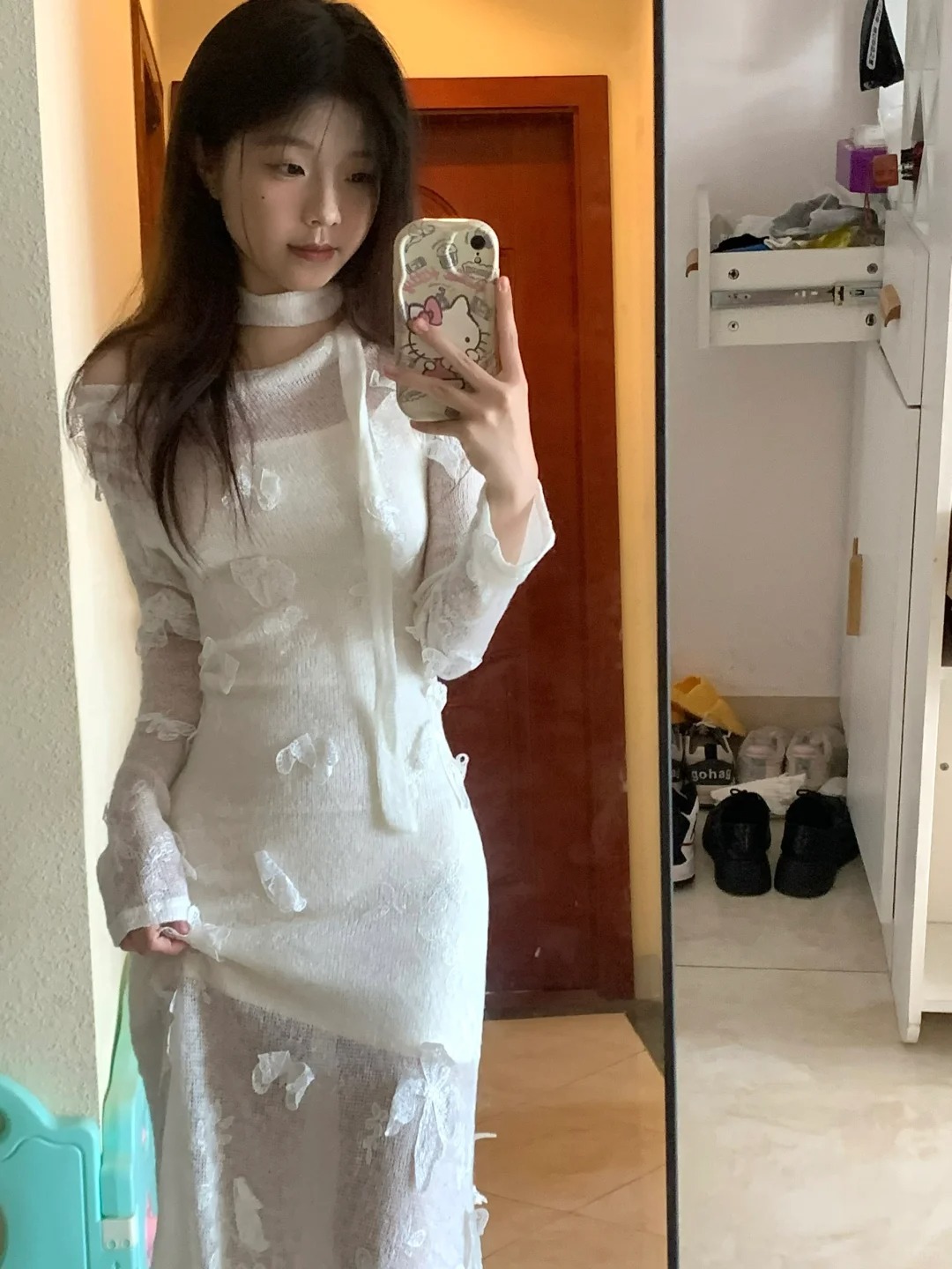 这套好有白月光内味！！
连衣裙很有质感还有打底裙 不会走光很喜欢～