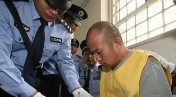 .死刑前一夜，人需不需要睡觉？
很简单，死刑前当然是需要睡觉的，其实，死刑后是有