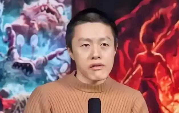理工男果然不一样，哪吒的版权牢牢握在自己手里。

饺子导演，40岁，啃老。靠母亲
