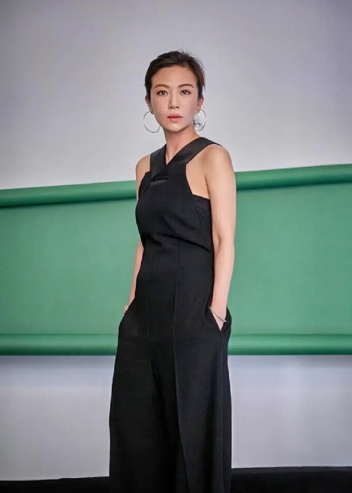 林有惠，简直是娱乐圈的传奇！

一手打造了张惠妹、莫文蔚等巨星，这眼光，不服不行