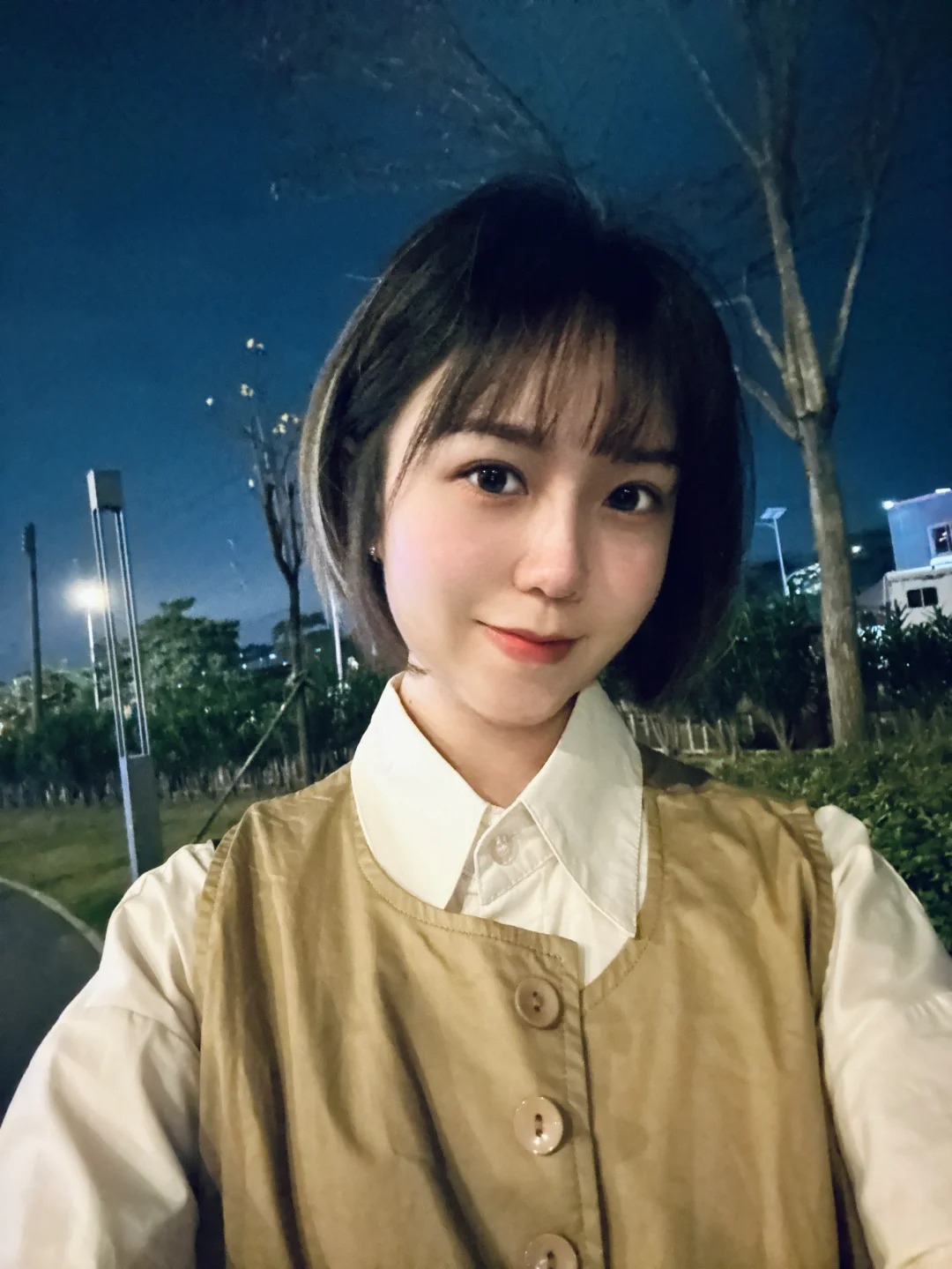 翻车了吗？
短发来了，剪的好短我要哭了
好像翻车了，以后没事还是不要随便换托尼