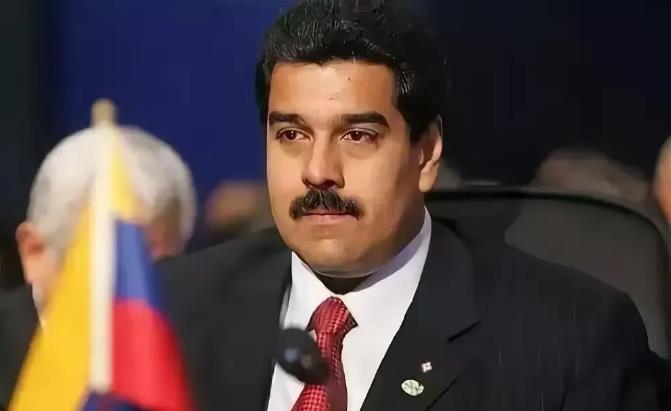 突发惨剧震撼委内瑞拉！

凌晨的宁静骤然被震耳欲聋的爆炸声打破，委内瑞拉苏克雷市