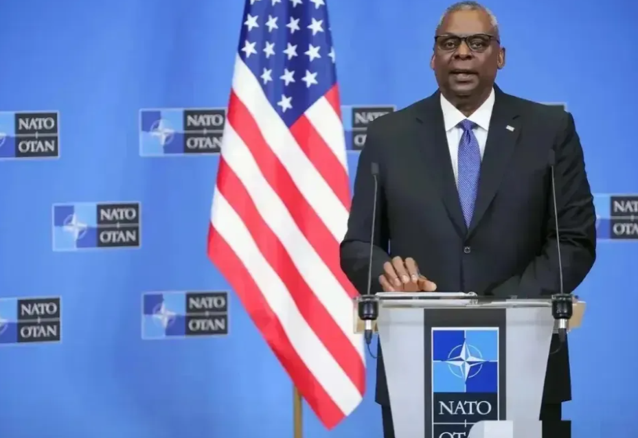 美国国防部部长奥斯汀挺身而出，公开发声！

第一，奥斯汀很坚决地说：“美军的将士