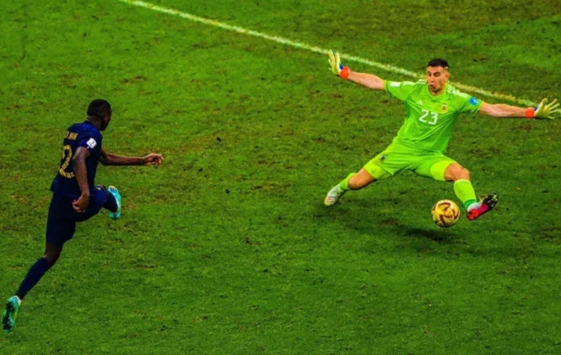 这可能是穆阿尼整个职业生涯，或者说是整个人生旅程都无法释怀的一个画面！
除非未来