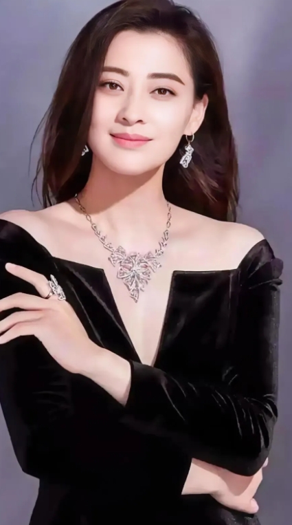 梅婷是大家喜欢的演员，近期央视推出的电视剧《六姊妹》就是她主演的，她的演技好人也