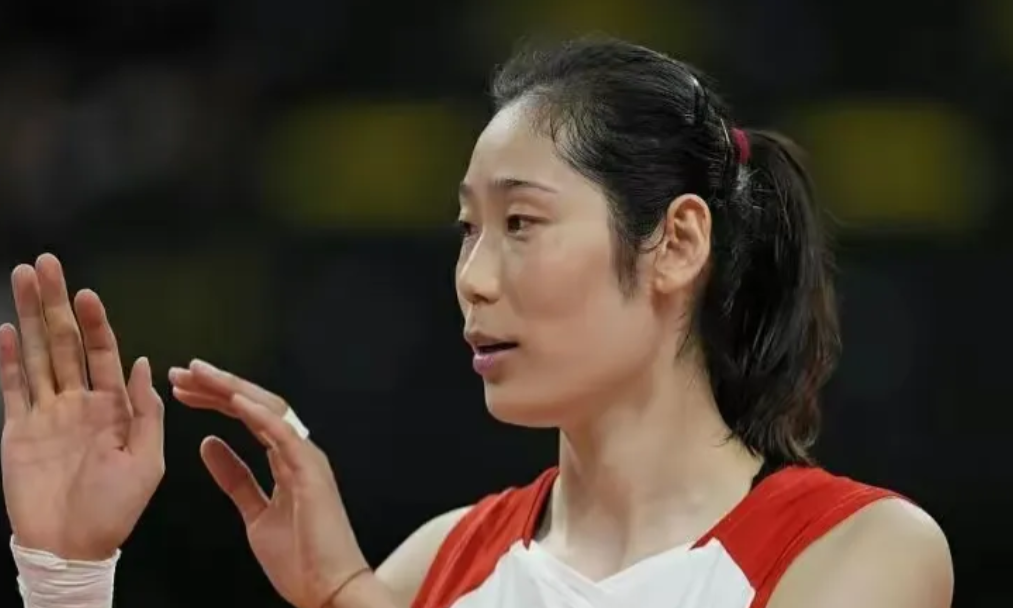 朱婷回归国家队，但也提了两个要求。第一不参加任何商业活动，第二不参加任何代言活动