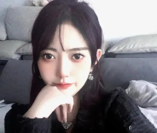 一名女主播，被榜一大哥要求，剃个光头就在平台打赏18万元，或者私底下转账10万元