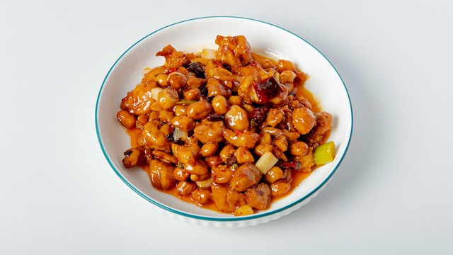 宫保鸡丁制作秘籍：香醇入味，轻松掌握家常佳肴！