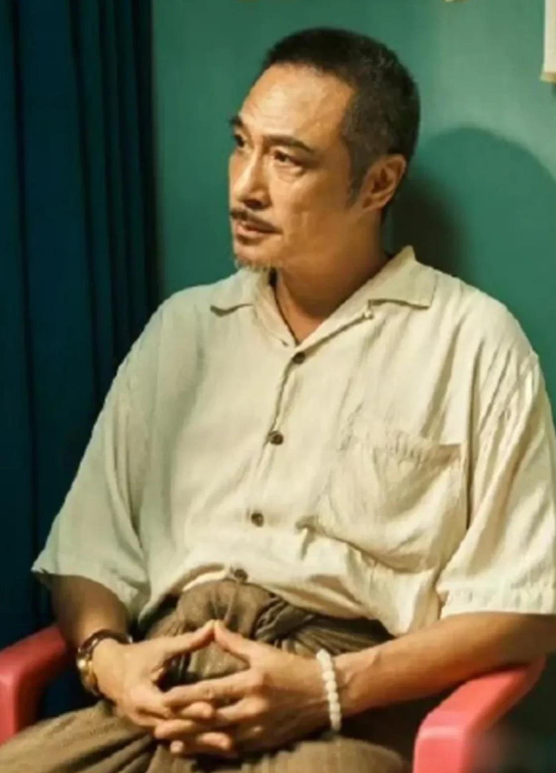 奖这玩意，年轻气盛的时候要是没有，暮年双手奉上并没有什么意义。欲载桂花同载酒终不