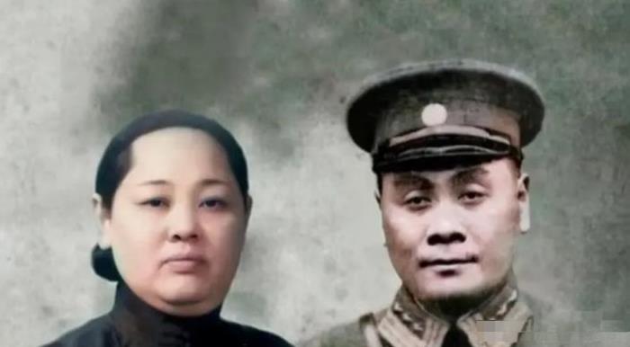 1935年，妻子踱步走到了刘湘的面前，沉吟片刻突然开口道：“如今的你有权有势，而