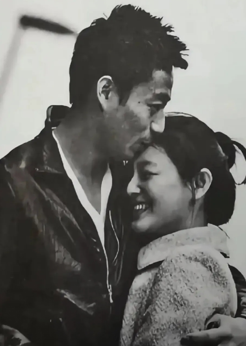 我跟你们说，今天大S离世这个事情
说明暴脾气老公未必坏过好脾气的怂包

陪大S去