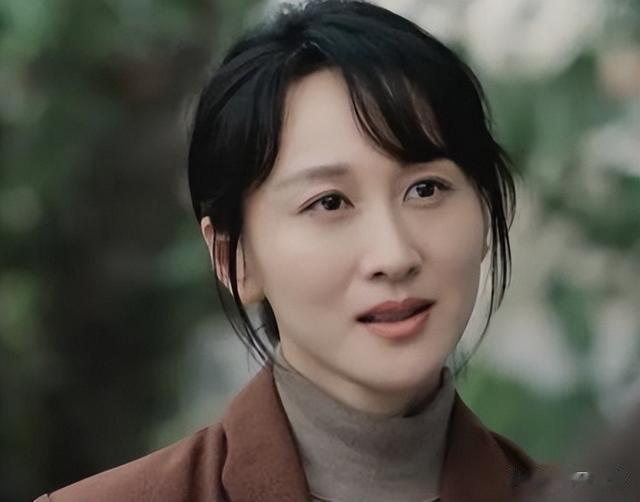 同样演“大姐大”,把雪迷宫练练和狂飙高叶放一起看,差距出来了(雪地迷宫)-第2张图片-九妖电影 同样演“大姐大”,把雪迷宫练练和狂飙高叶放一起看,差距出来了(雪地迷宫)-第2张图片-九妖电影