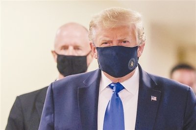 川普的招笑防疫建议