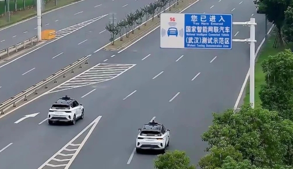萝卜快跑并不是抢普通人的饭碗，它会创造更多的工作岗位？

萝卜快跑的出现，让很多