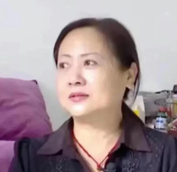 沈阳一名57岁的漂亮大妈跑去相亲，大叔直夸她漂亮，紧接着便开始邀请她吃饭，谁知菜