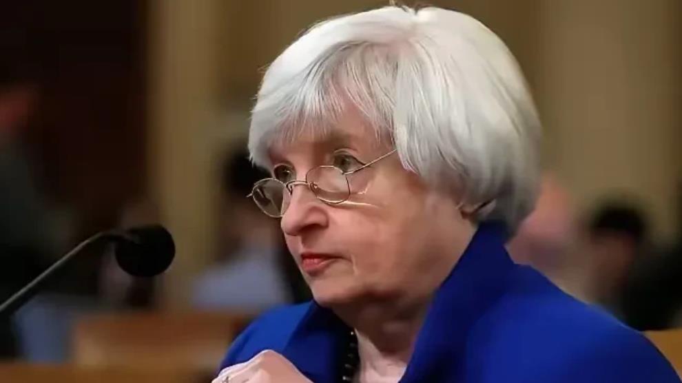 美国抢劫了，离破产还有多远？反正英国首先宣布了，先走个样。那么美国也在时刻准备着